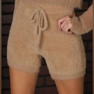 HIDDEN BRAND FUZZY SHORTS